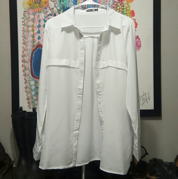 🆕NWOT Boohoo Ultra White Silky Maternity Top🆕 - Picture 4 of 7